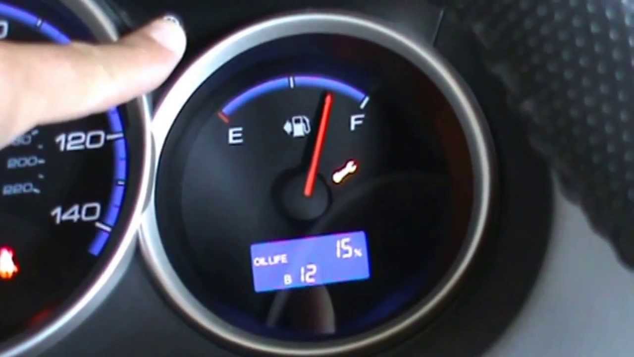 Honda check engine wrench on dashboard Oil life light