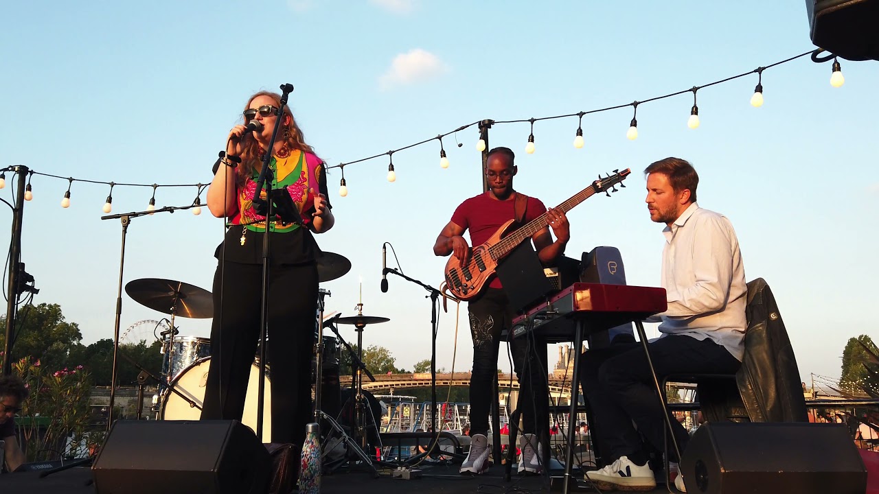 Katrin-Merili - Girl In The Mirror LIVE @ La Demesure sur Seine, Paris