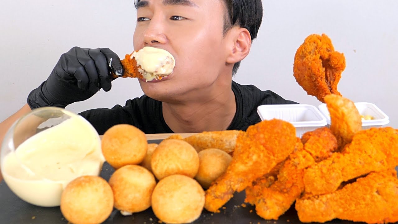 네네치킨 매콤치즈스노윙 + 네네볼 리얼사운드 먹방 - Cheeseball + Korean spicy fried chicken mukbang asmr