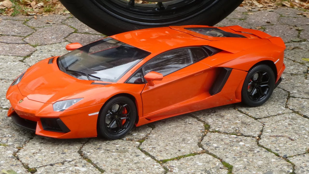 Pocher Lamborghini Aventador 1/8 Assembly / Zusammenbau