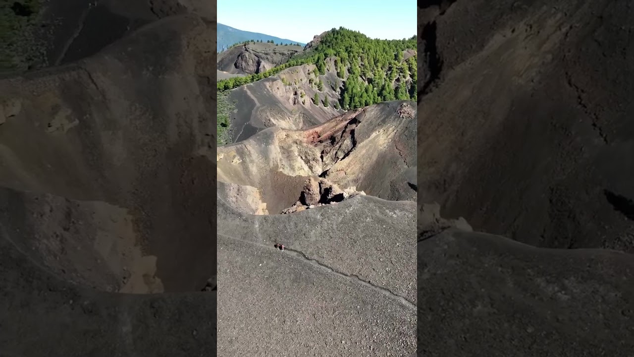 Explore the massive volcanic crater of La Palma 📸😱