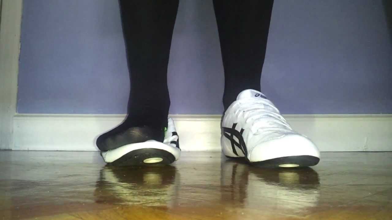 Asics whizzer white with soccer socks
