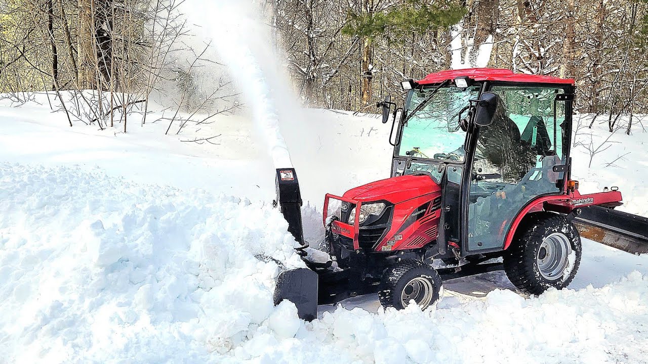 Mahindra Tractor Blowing Heavy Snow
