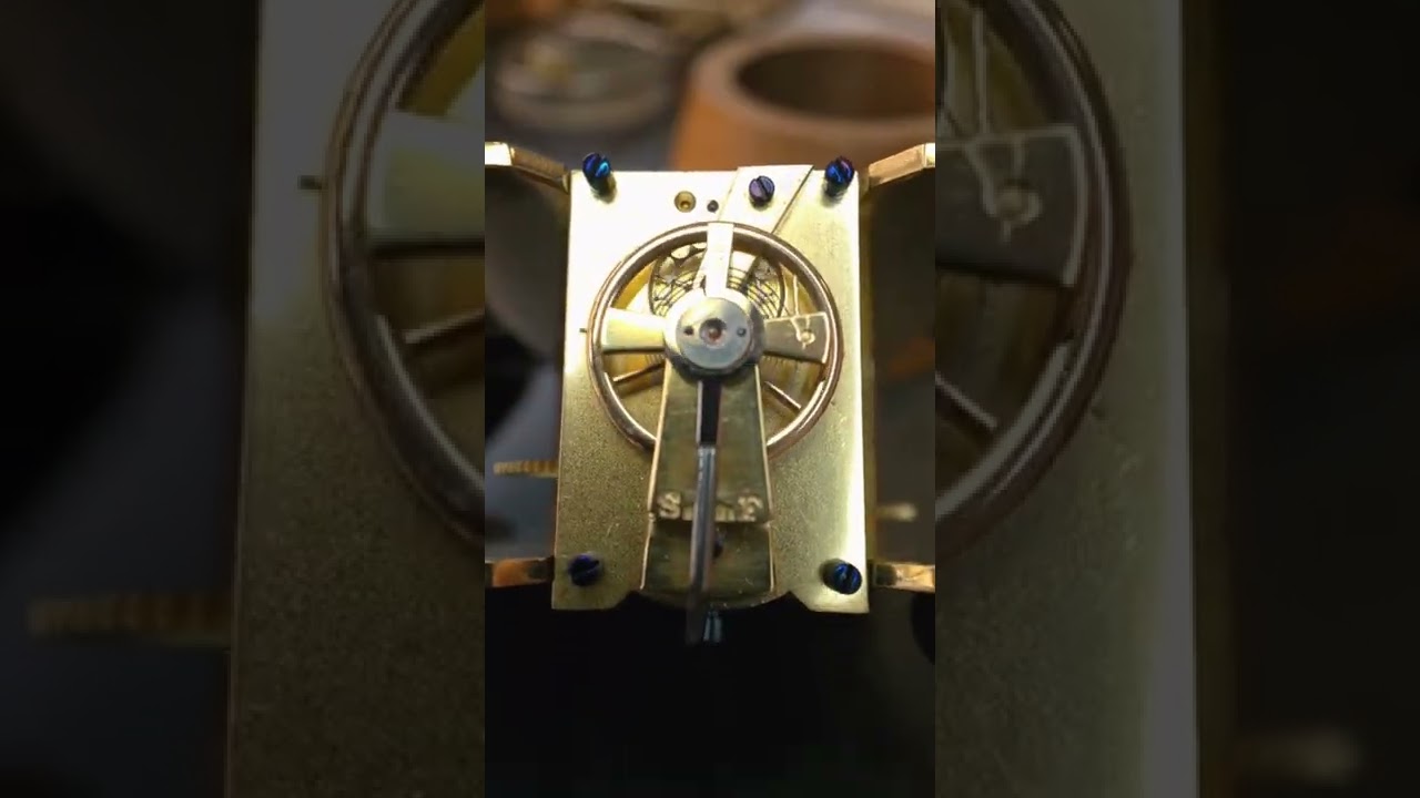 Kleine Reiseuhr mit Zylinderhemmung. #uhrmacher #viral  #watchmaker #watchfam #clock