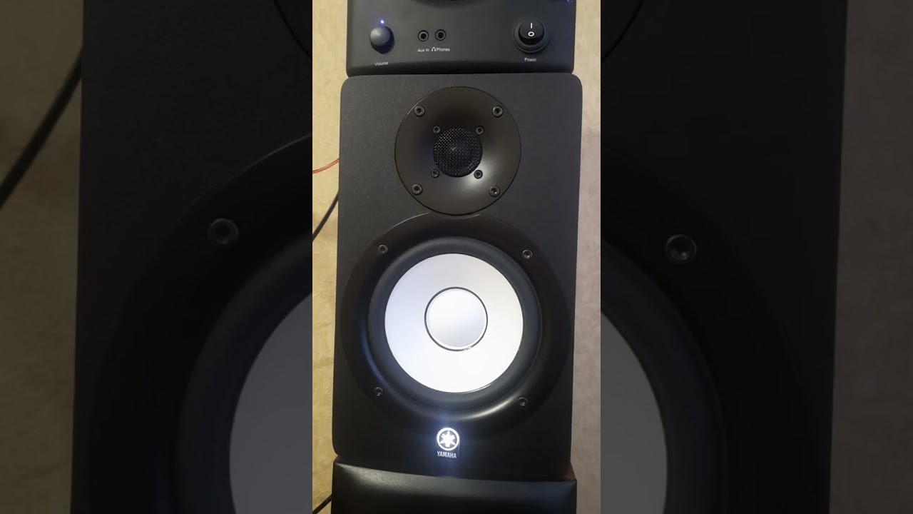 Когда компьютерная акустика лучше мониторы Yamaha hs5 (JB JBJetbalance 381)