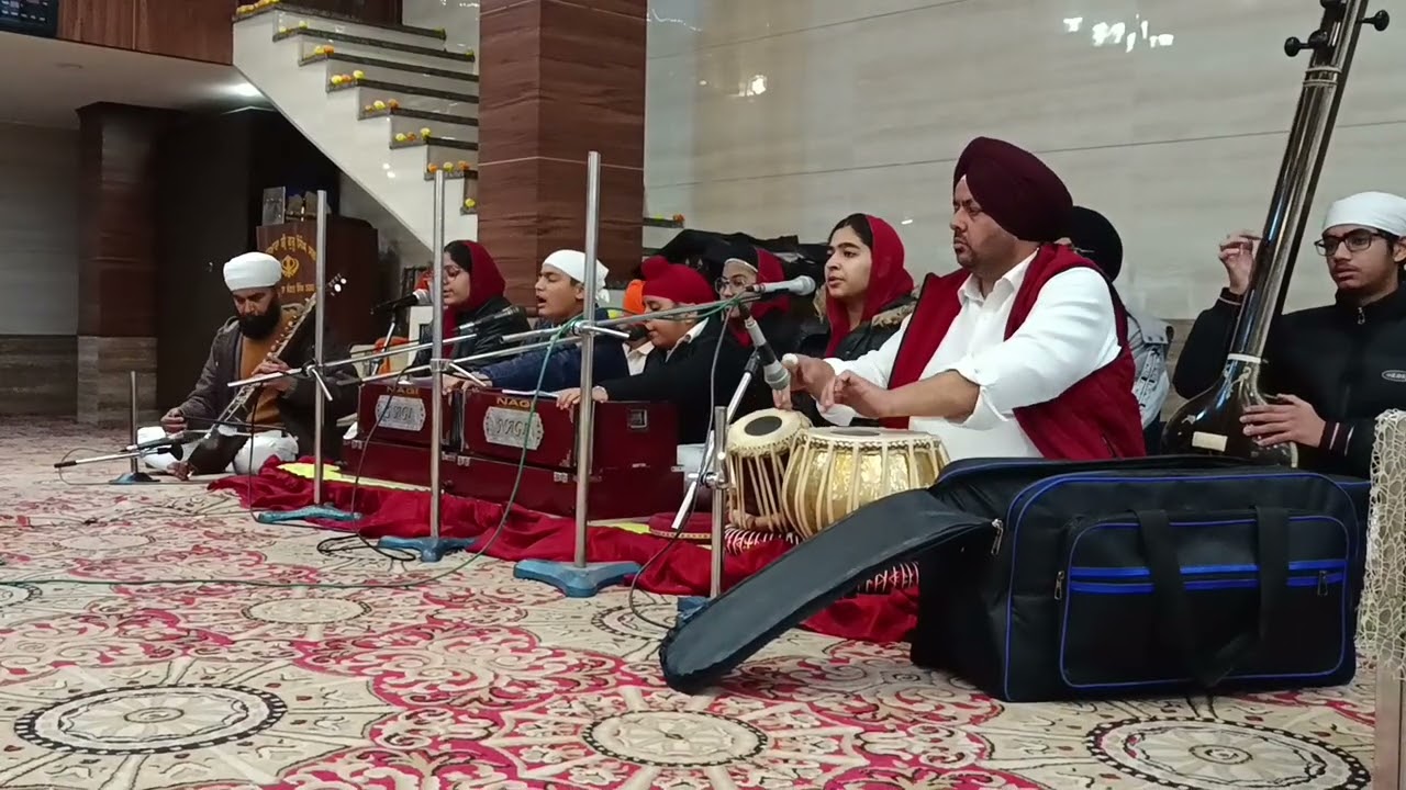 Khalsa Mero Roop Hai Khaas | BS Show & Kirtan