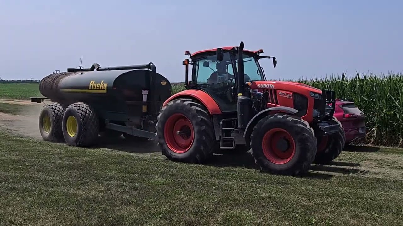 Keyser Dairy Ltd.  Spreading cow manure on Alfalfa. August 2025 #farming #farmvideos #farmer #farm 