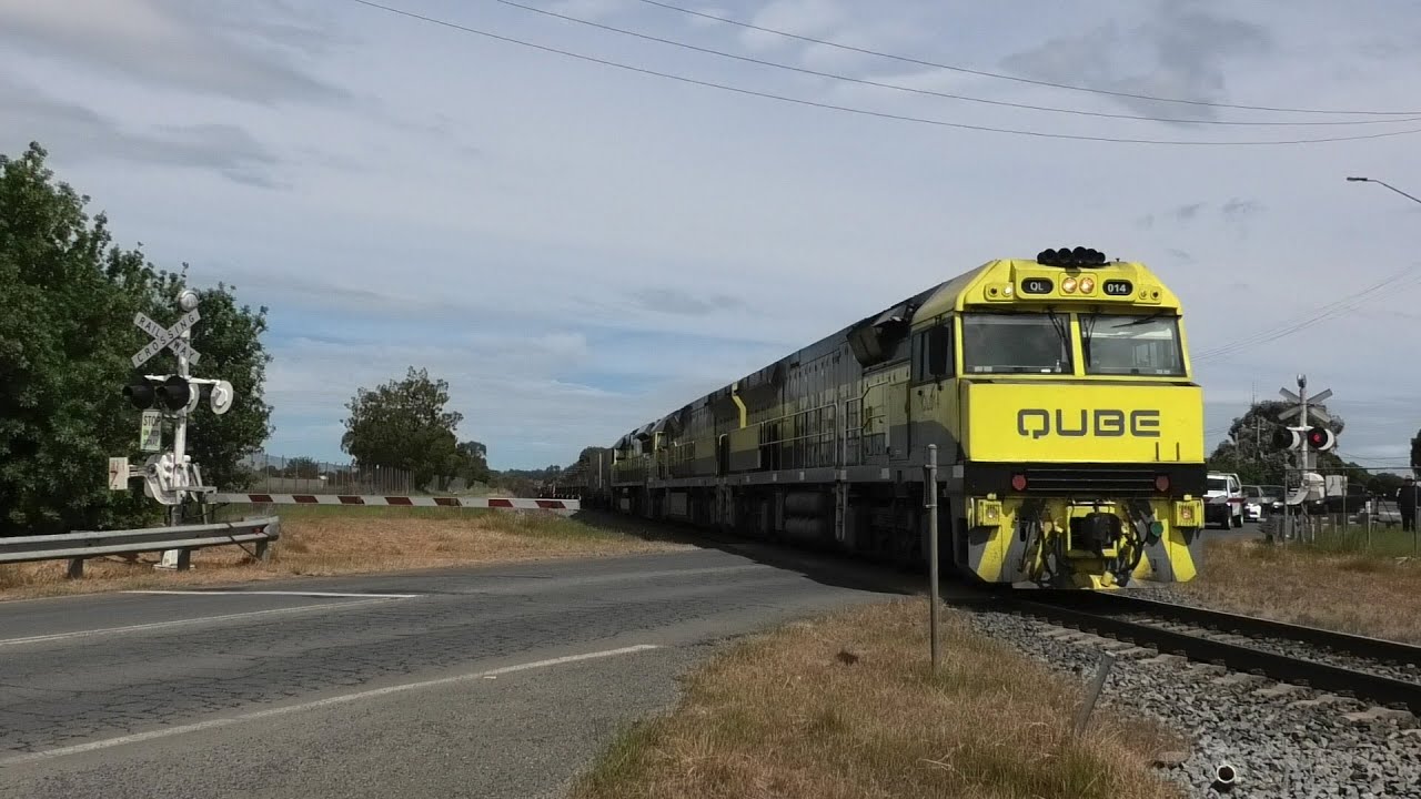 Level Crossing, Wagga Wagga (Fernleigh Rd) NSW, Part 2.