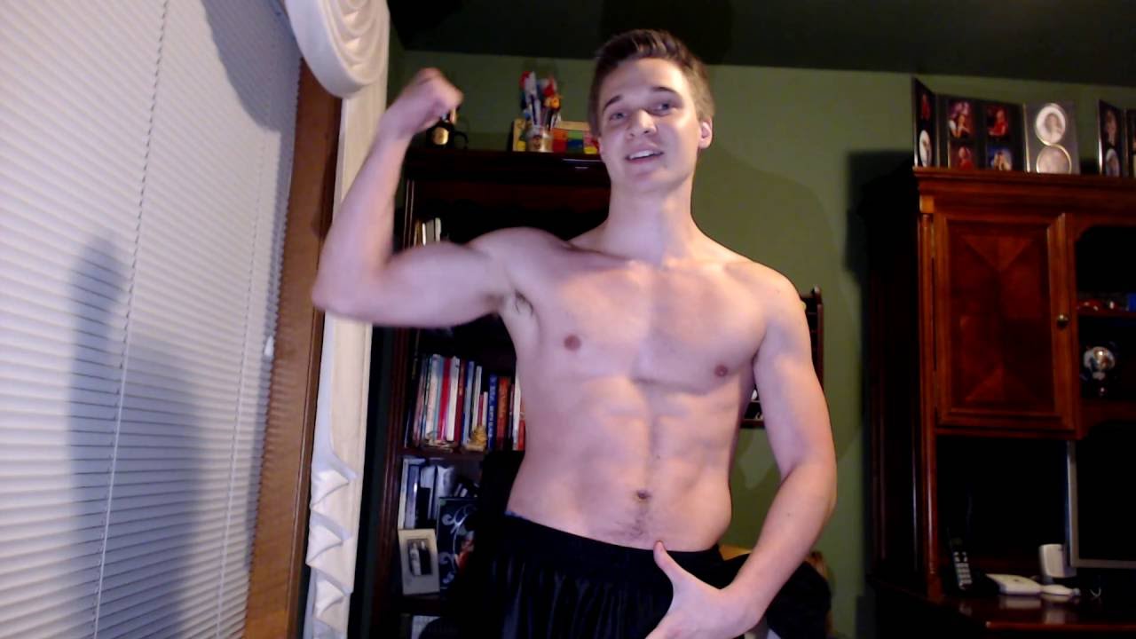 18 Year Old Muscle Teen Flex