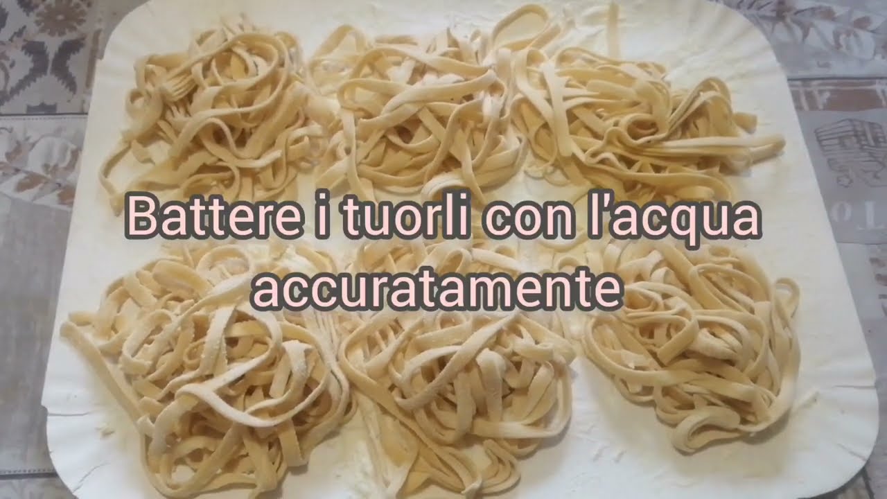 Tagliatelle all'uovo con pasta maker