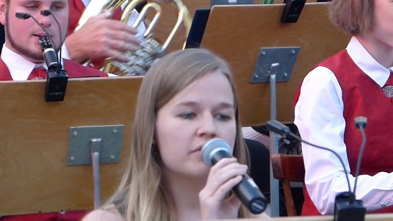 Musikverein Ansfelden - Skyfall (Gesang: Eva-Maria Kaltenberger)