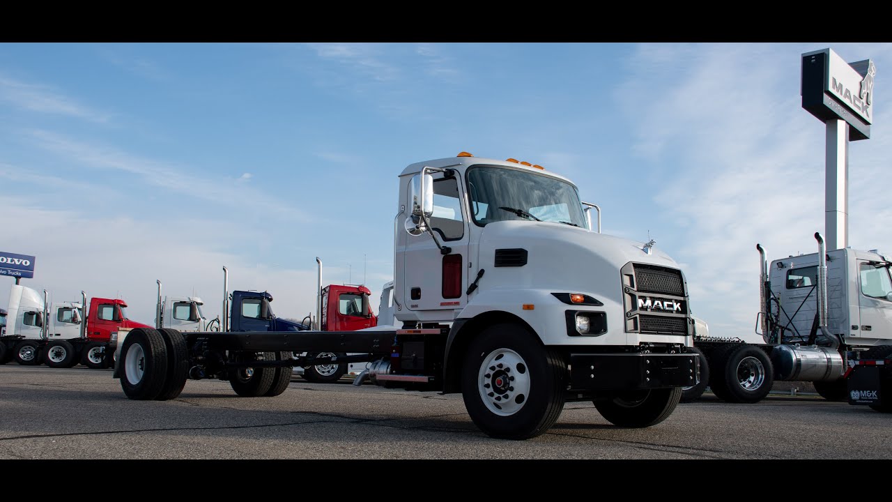 M&K Truck Centers | MACK MD Interior