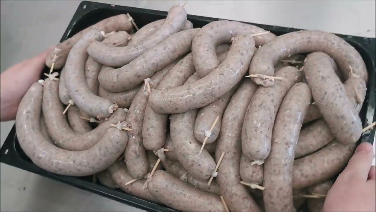 Jaternice / Jitrnice (ruční plnění, špejlování)