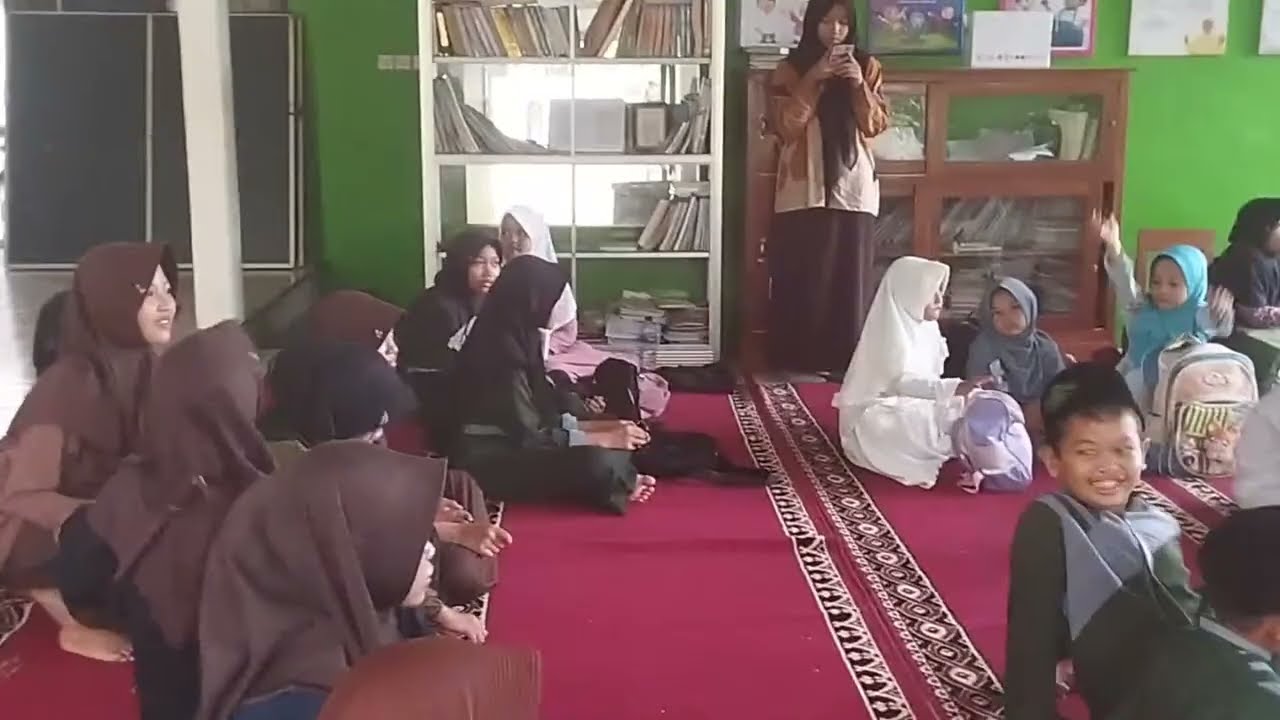 Pondok Pesantren Legowo sedang live sekarang!