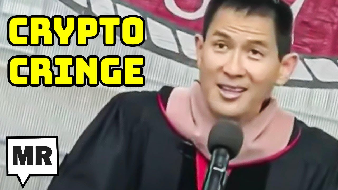 Crypto Bro Gets Booed While Ruining College Commencement