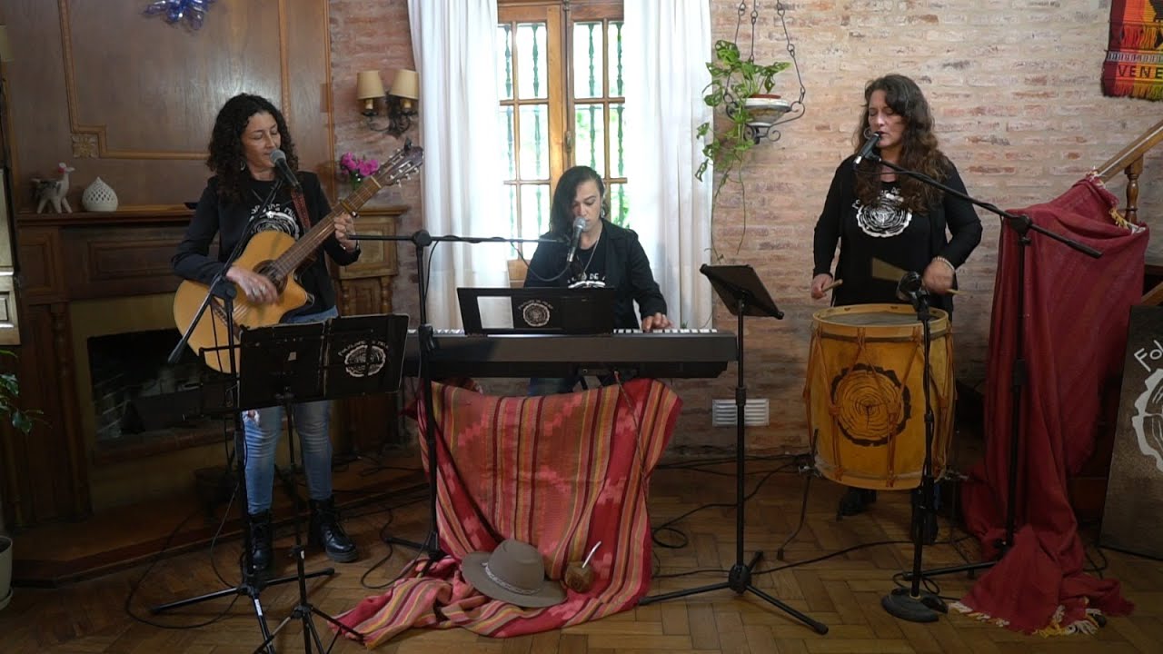 Folklore de Mujer • Tríada Session • 