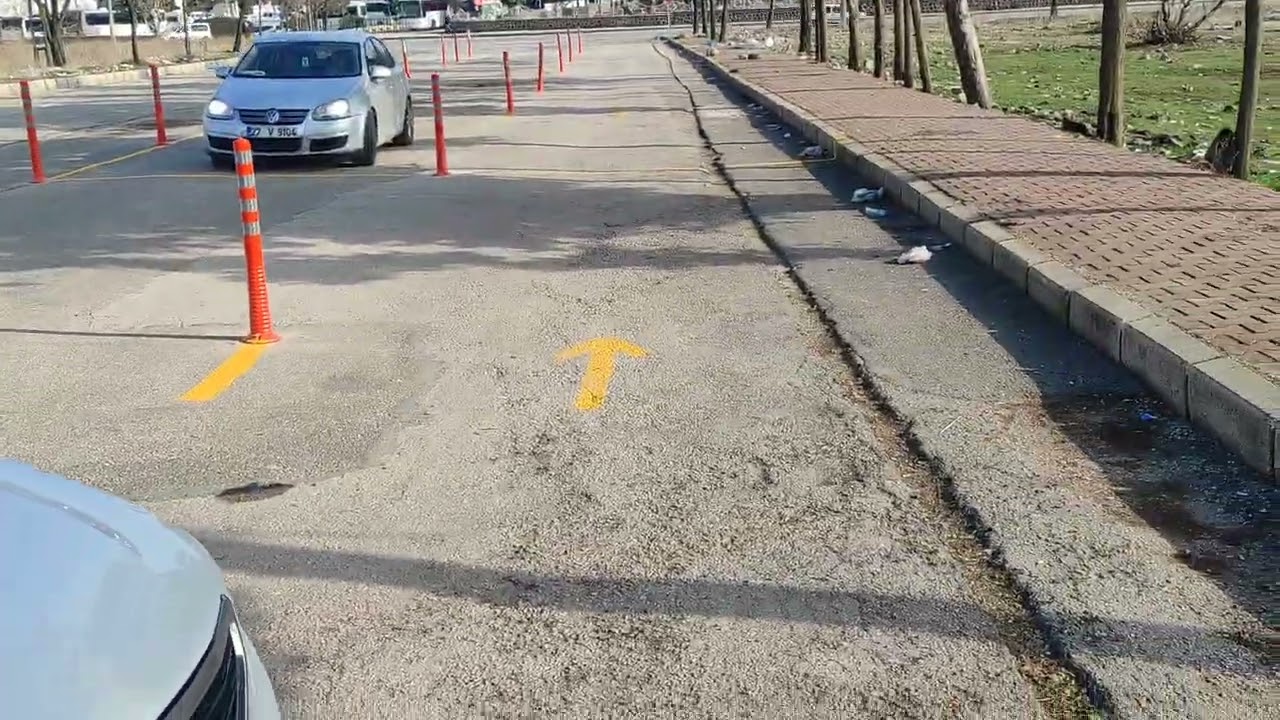 2025 yeni direksiyon sınavı dar alan dönüşü Citroen ve Peugeot 301