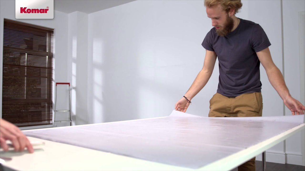 Foto Murales Komar – Instrucciones:  Colocar papel de pared nunca ha sido tan fácil!