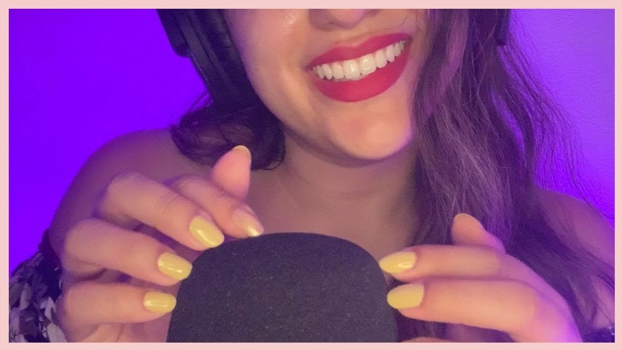 Sleepy Songs 😴 ASMR Singing & Humming You to Sleep (+ Mic Scratching)
