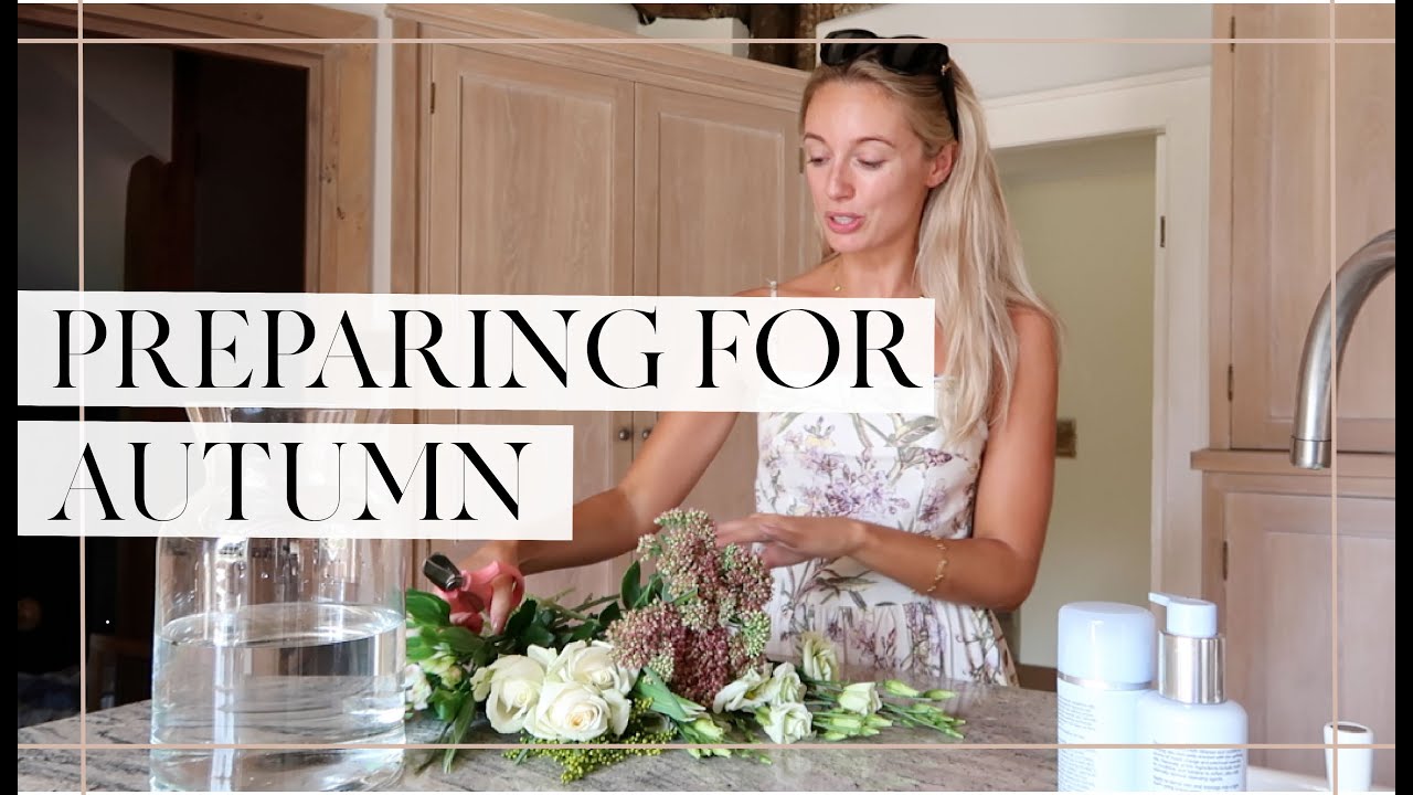 PREPARING THE GARDEN FOR AUTUMN { & More Dressing Room Organising! } // Fashion Mumblr Vlog