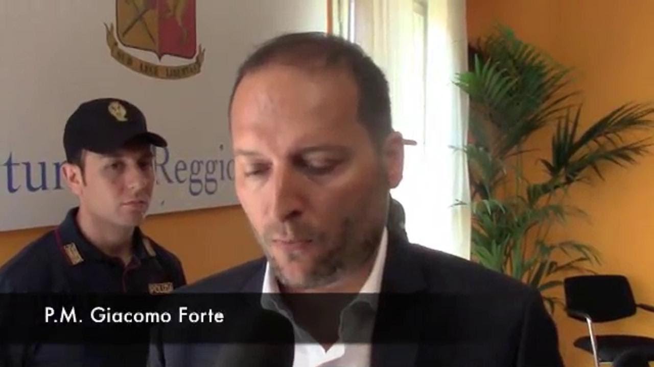 Reggio Emilia, arrestata per corruzione funzionaria della Prefettura