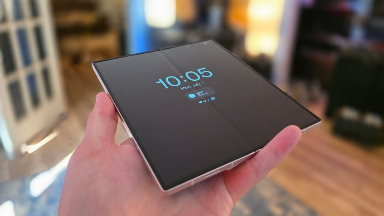 Решила ли Samsung проблему заломов? Z Flip and Fold 7