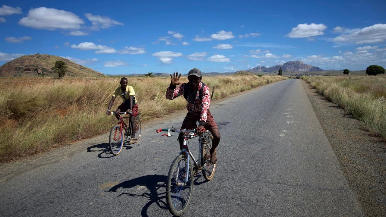 Ep.3 Madagascar in bicicletta - RN7 Ranomafana Fianarantsoa Tsaranoro