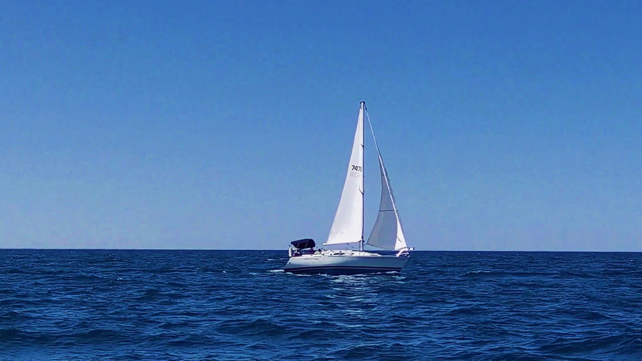 Beneteau First 305 - Sailing Lake Michigan