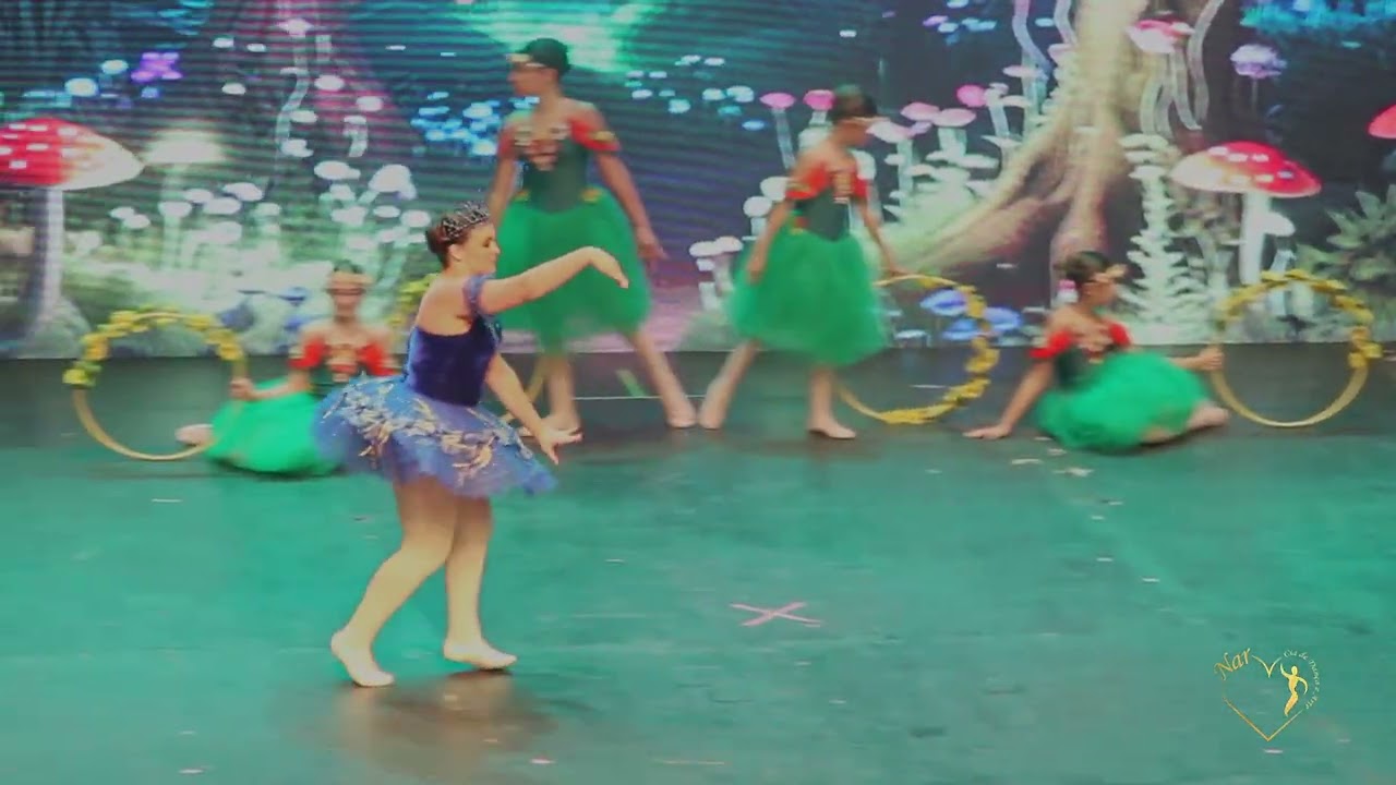 | ESPETÁCULO MÍSTICA: A MAGIA ATRAVÉS DA DANÇA | O Pássaro Azul. Solo de Ballet