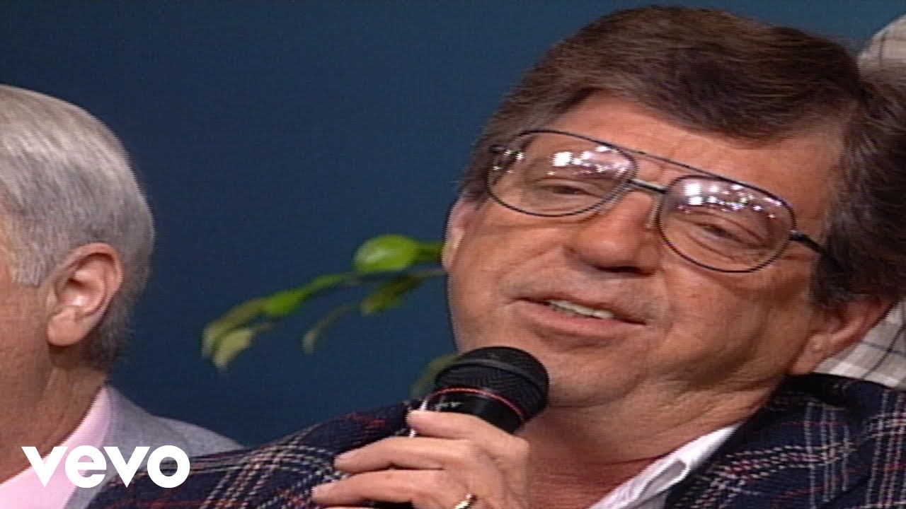 Bill & Gloria Gaither - Beautiful Isle of Somewhere [Live] ft. Bob Cain