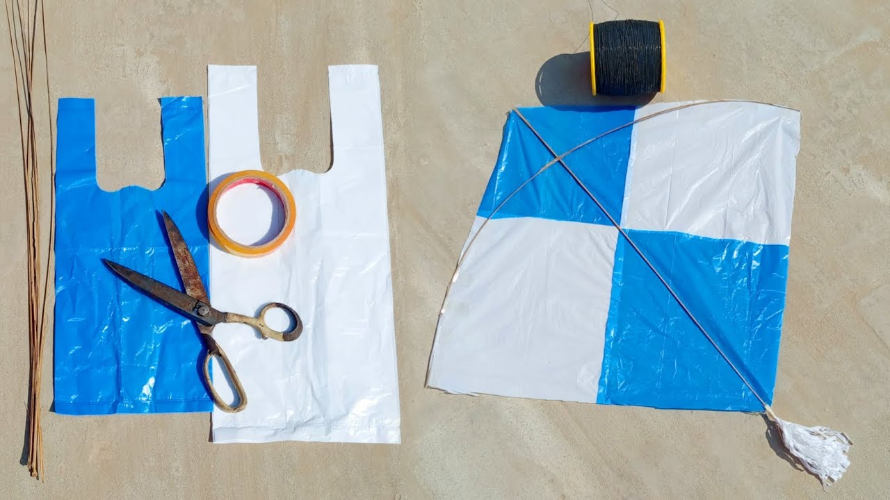 Square shap kite making with plastic bag and broomsticks at home new experiment 😱😱