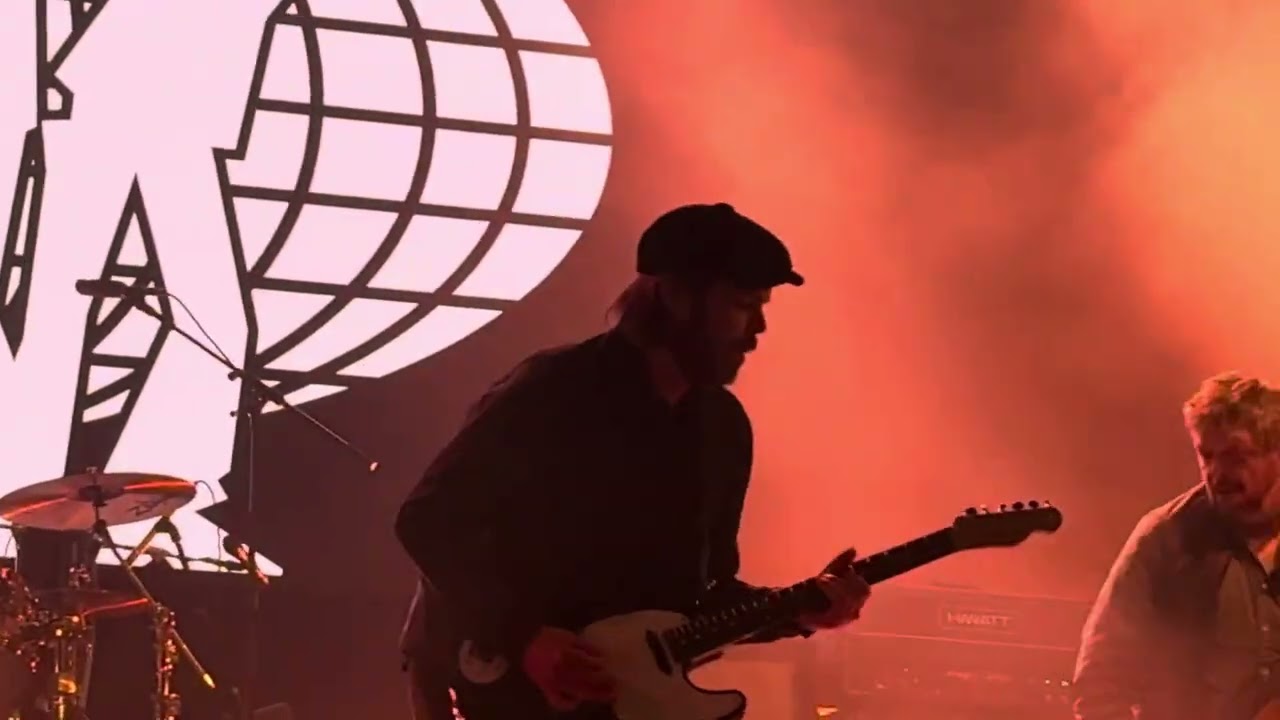 SUPERGRASS - I’D LIKE TO KNOW - TUNES ON THE BAY - SWANSEA - 03.05.25