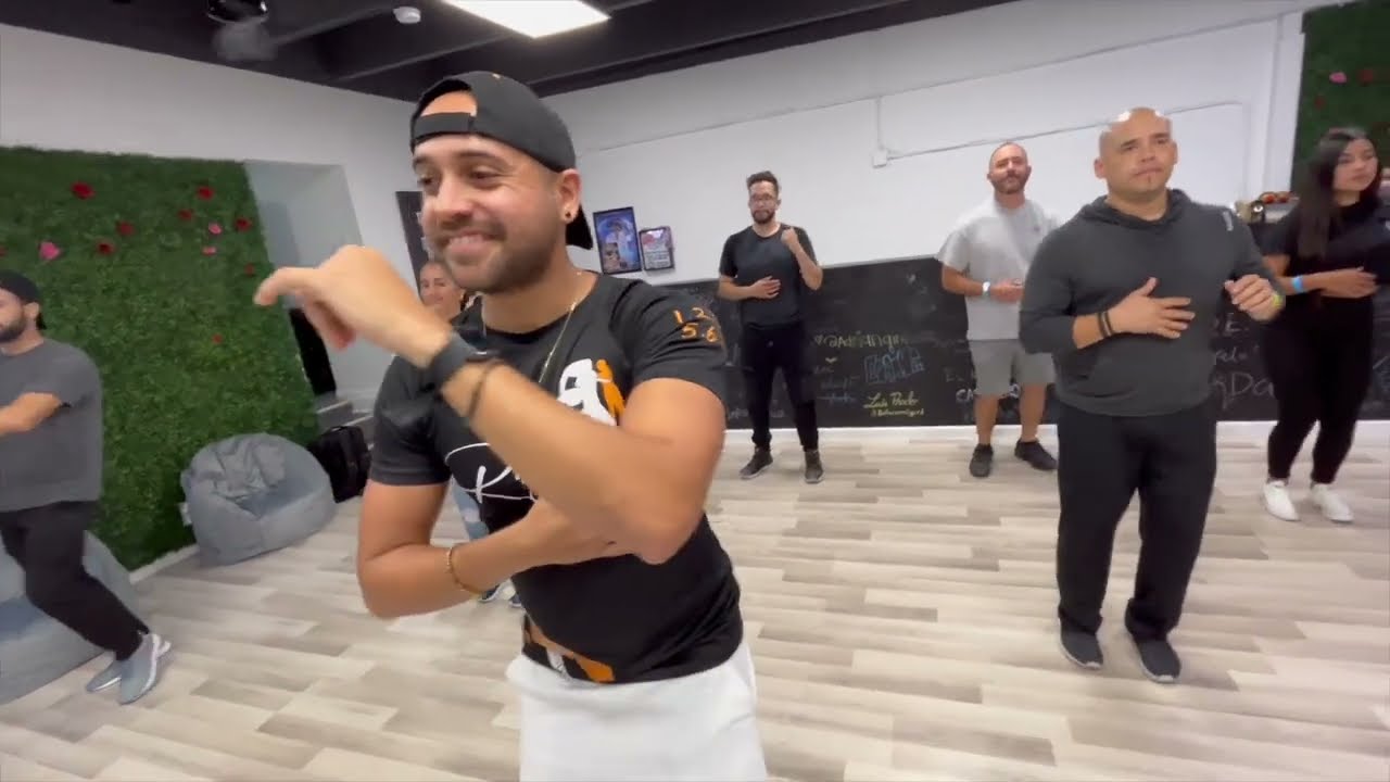 NEW Salsa and Bachata dance instructor in MIAMI: Randy Santos