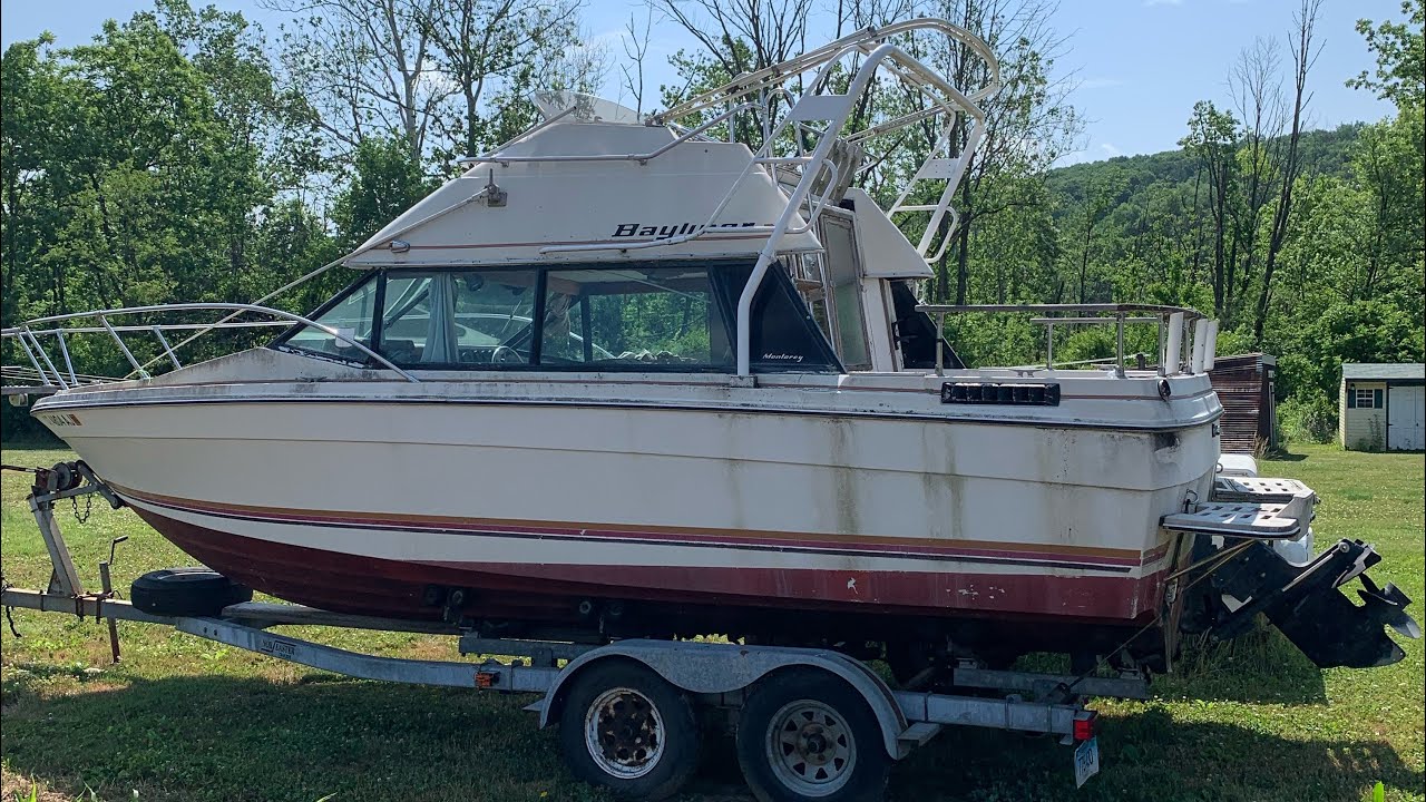 Completely Shot Vintage Boat. Sitting for 18 years WILL IT RUN? Can it be restored? #1.