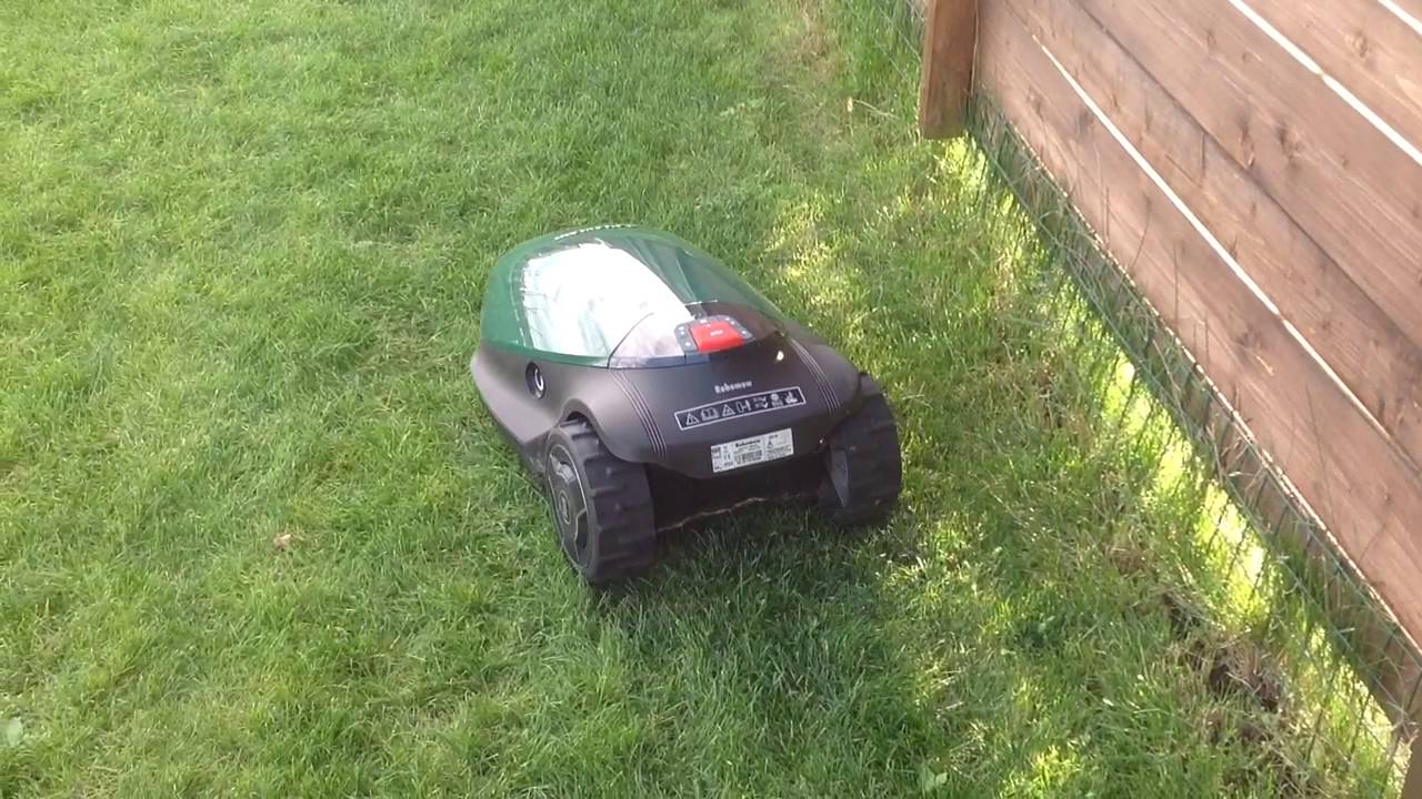 Robomow RC312 в поисках базы 2