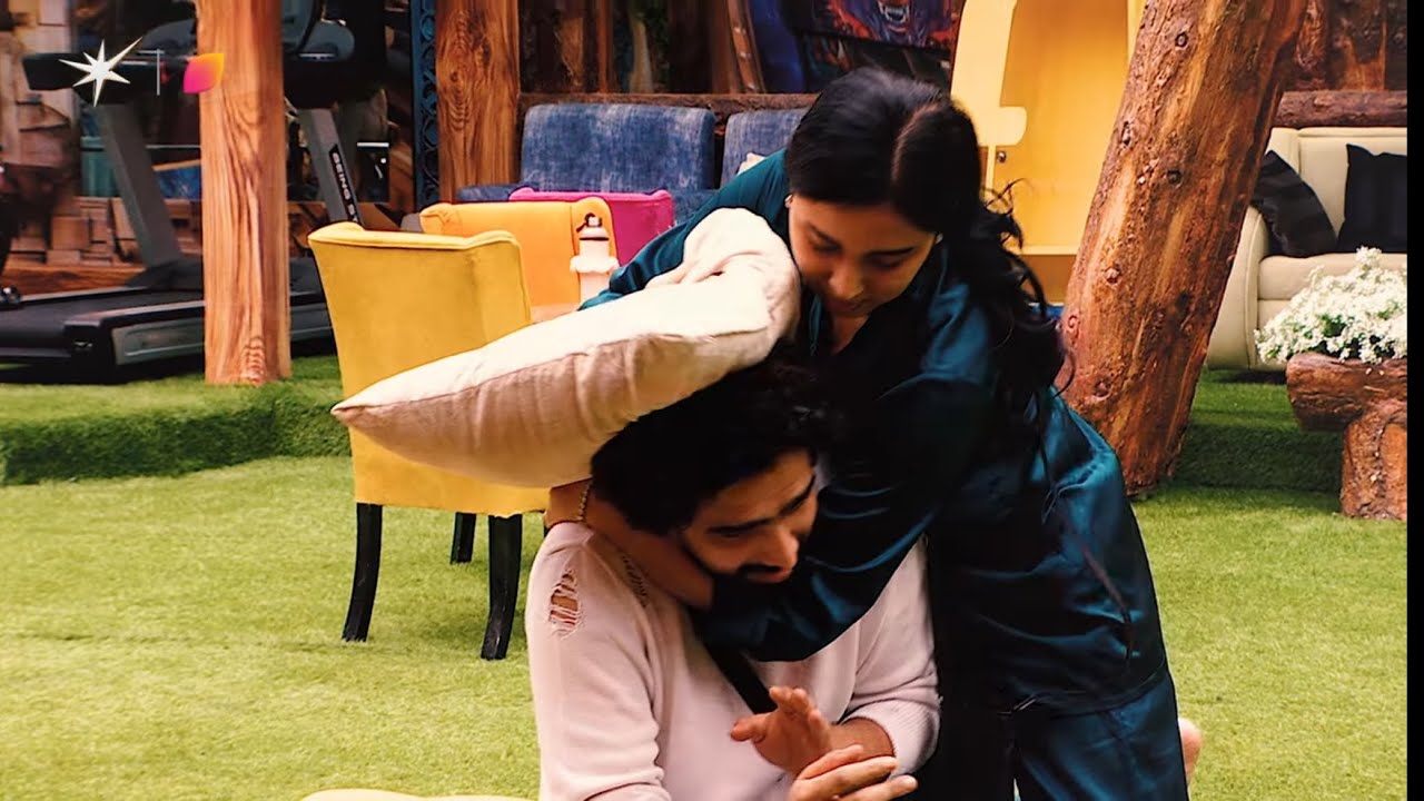 Amaal ne Gaya Tanya ke liye special Song 😍 #biggboss19  Today New Promo #colorstv 