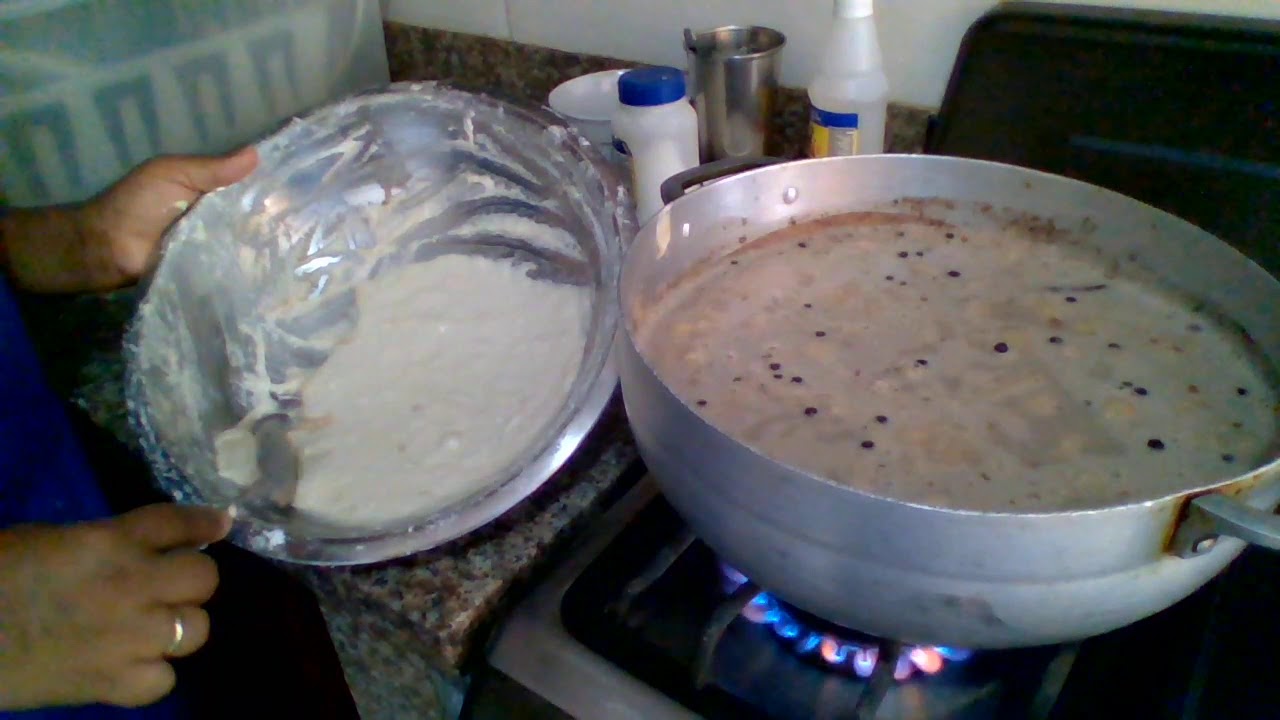 Bollitos dulce con chocolate, tipico de Samana.