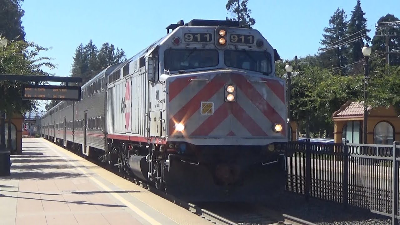 Railfanning Burlingame Station on 6/16/20,FT:Caltrain,Horn Shows,and MORE!!