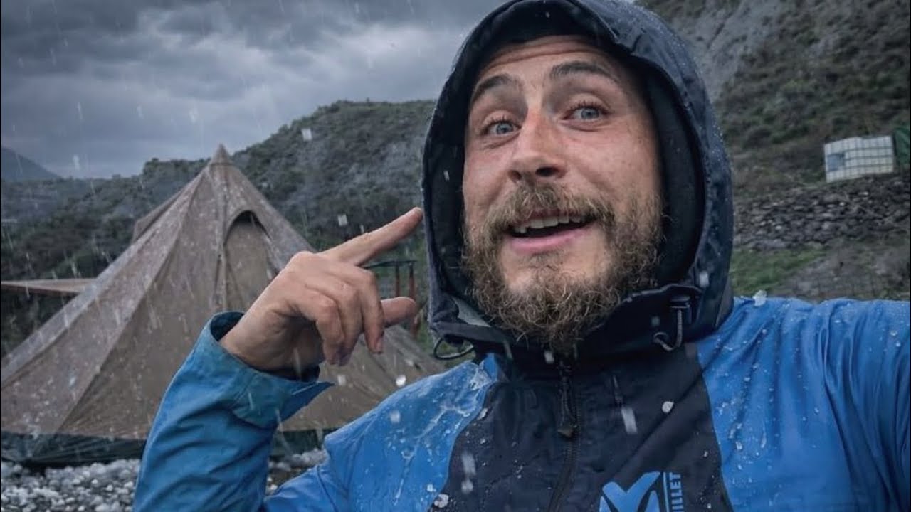 Me Sorprende la Tormenta Viviendo en mi Tienda de Campaña 