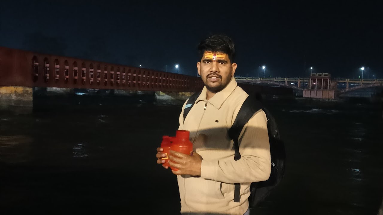 महाशिवरात्रि के दिन लगातार 24 घंटे का सफर तय किया। पहली बार पब्लिक में ब्लॉग बनाया 🙄🙄🤪😳😳