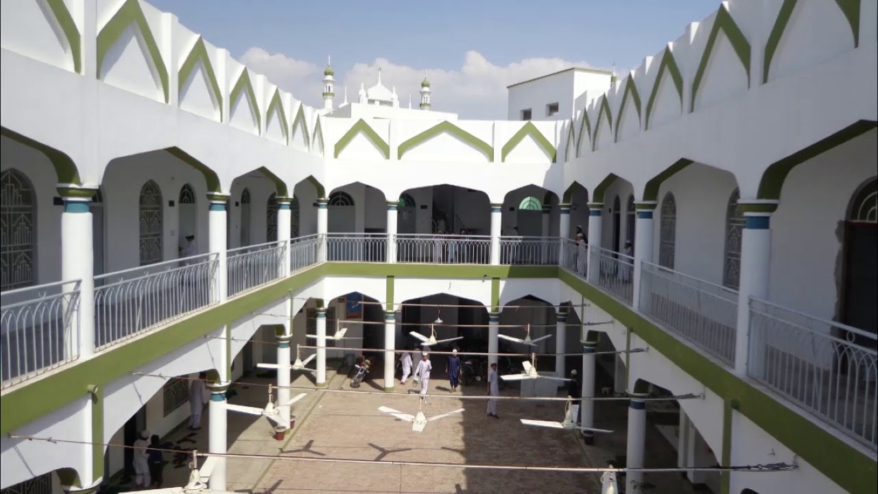 Madina Masjid and Jamia Tafeez ul Quran, Vehari Pakistan   