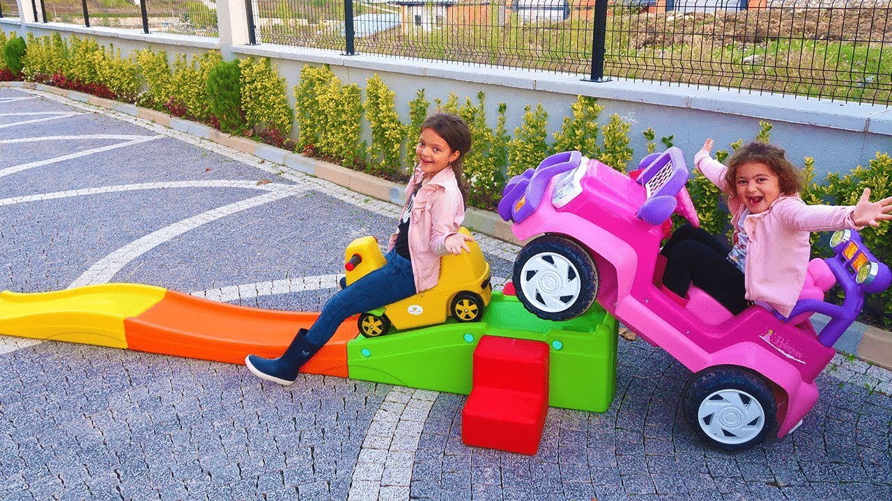 &Ouml;yk&uuml; Ve Masal'ın S&uuml;rpriz Renkli Hediyesi - Pretend Play Colors Roller Coaster Ride for Kids
