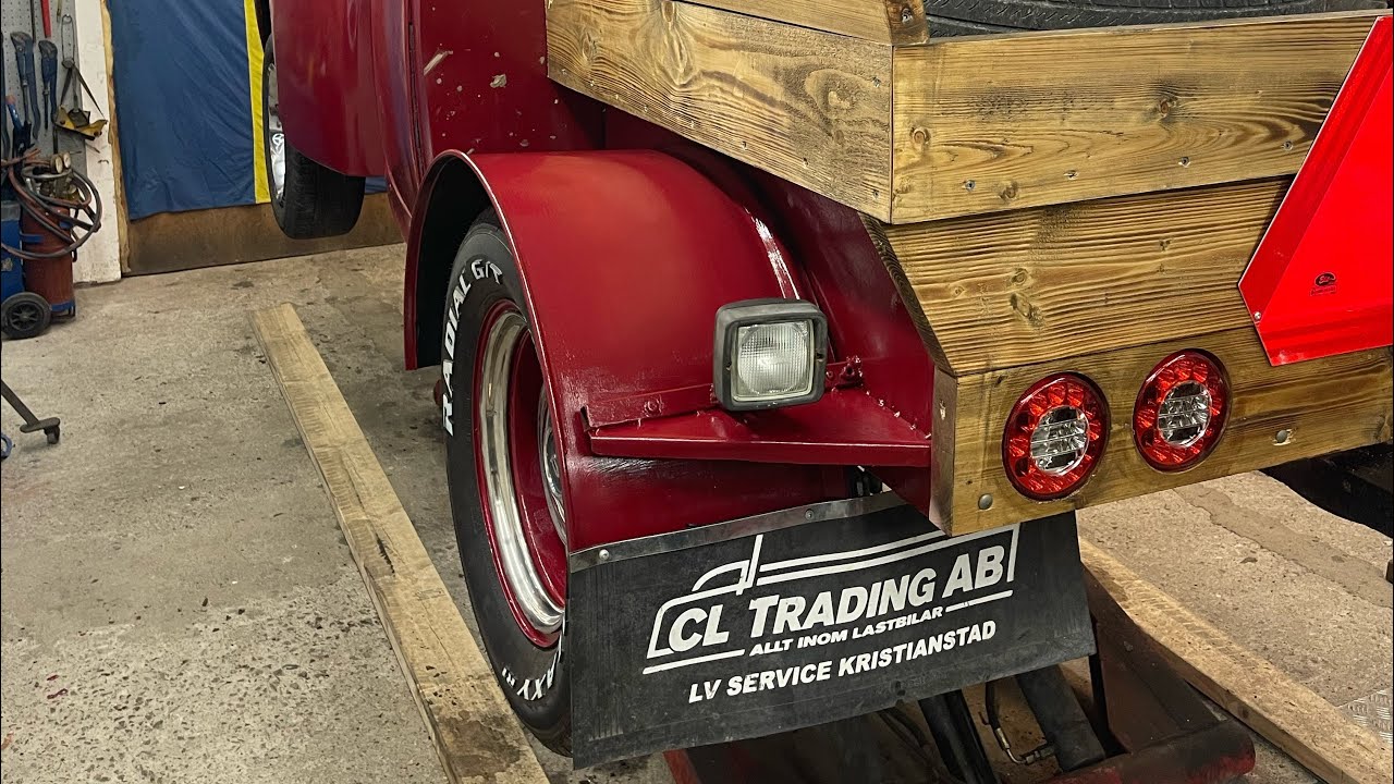 Volvo Duett Epa, bakskärmar av skrot.