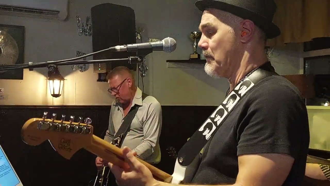 CoverSTAM covering Stevie Wonder/Superstition. Rattis 20.9.2025 @Erniina 
