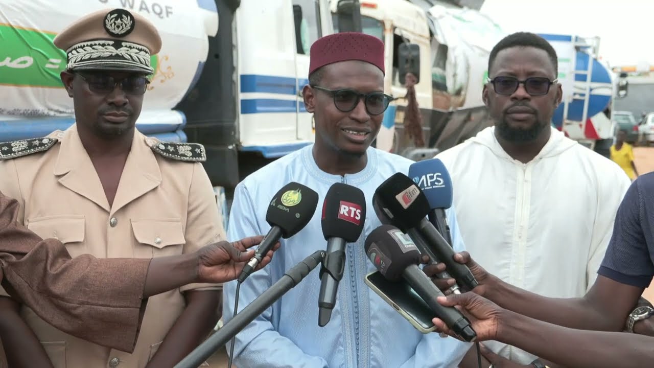 La Haute Autorité du Waqf remet des citernes d'eau à Touba