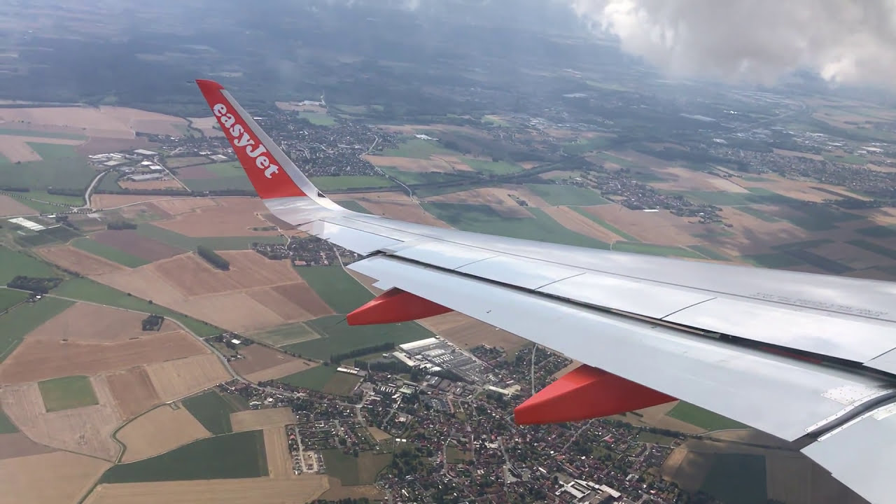 Easyjet Airbus A320 Departing Lille Lesquin