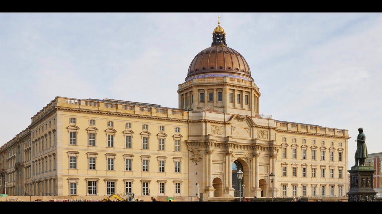 Berlin Humboldt Forum inside Berliner Schloss Innenansichten