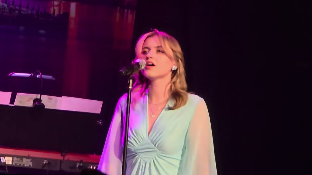 Wendy Moten /Tori Holub - Reach Out For Me - Burt Bacharach Songbook - Wilbur Theater Boston  4/9/25
