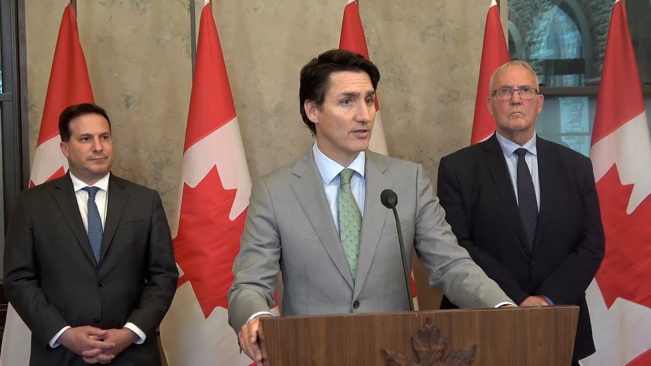 Trudeau offers opposition leaders security clearances to review Johnston report