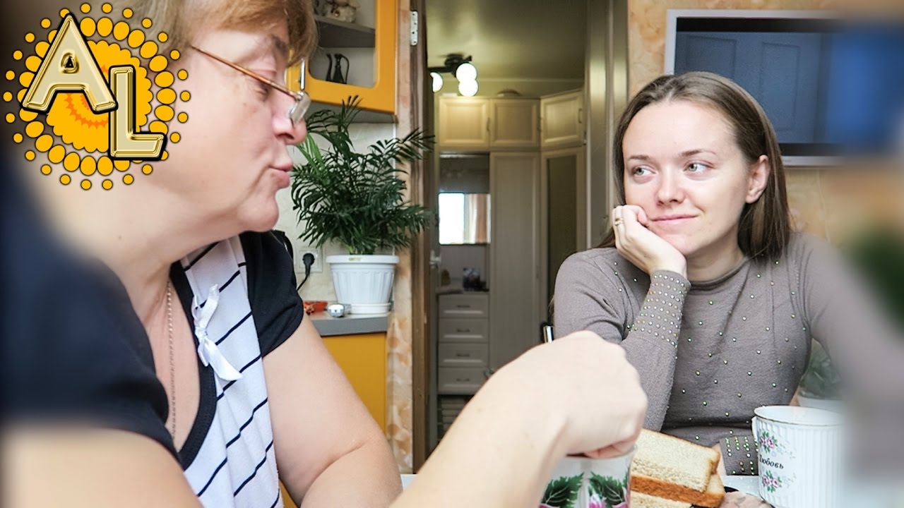 VLOG: Пробую домашнюю колбасу / Вправляют позвоночник / как я сдавала на права 1.11.2016